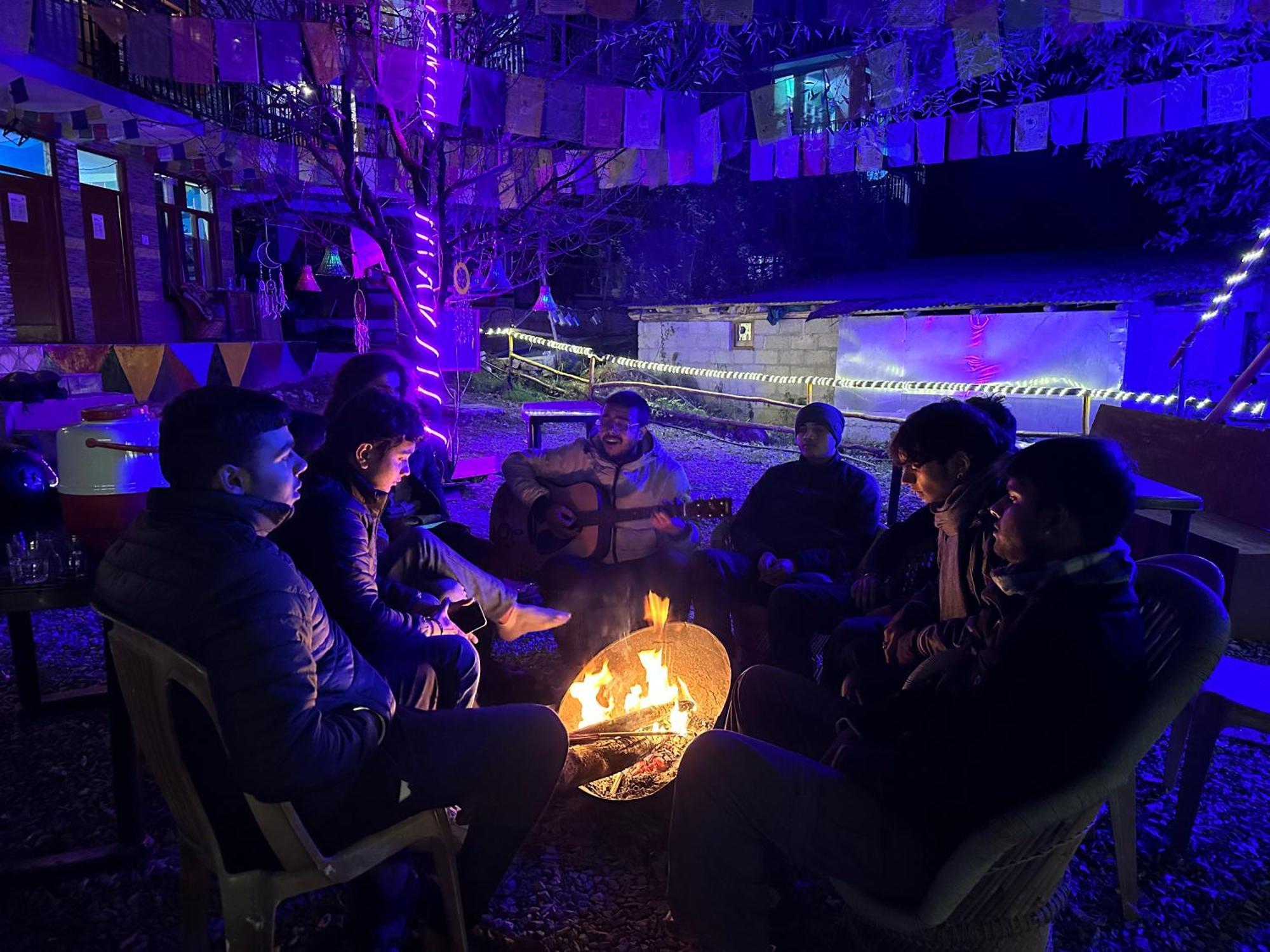 Hostel 360 Degree, Jibhi المظهر الخارجي الصورة