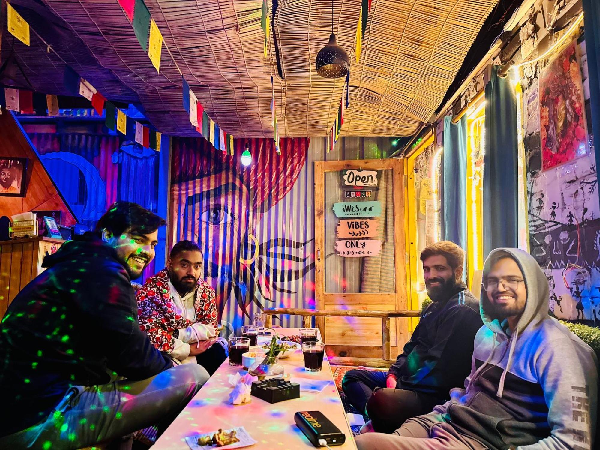 Hostel 360 Degree, Jibhi المظهر الخارجي الصورة
